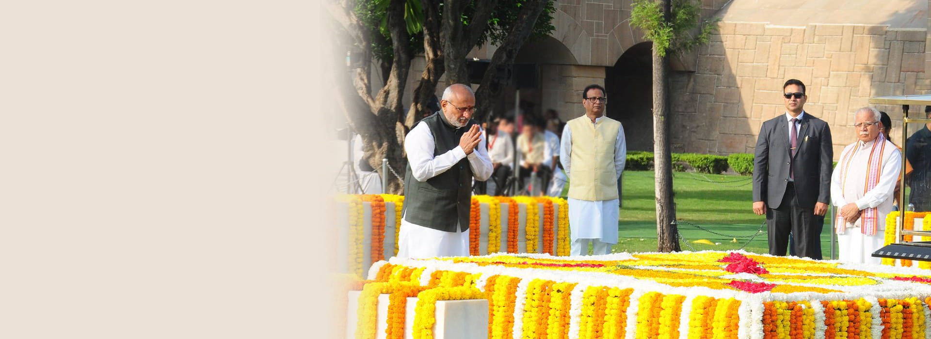 Shri CP Radhakrishnan, Hon'ble Vice President of India pays tribute to Gandhi ji